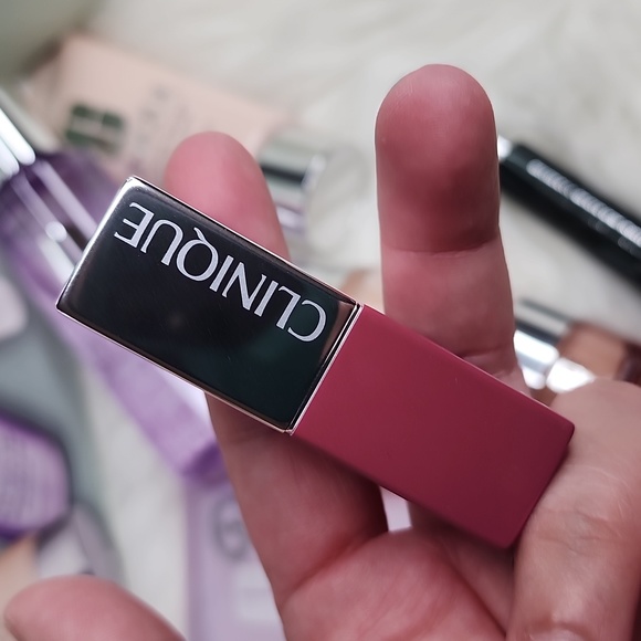 BNEW UNUSED DAY TO NIGHT SKIN CARE SET MOISTURE SURGE OVERNIGHT MASK AND MORE - Picture 10 of 16